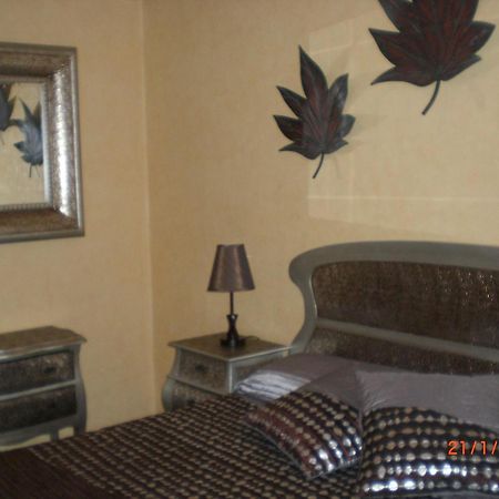 קוניט Hostal Restaurante La Diligencia חדר תמונה