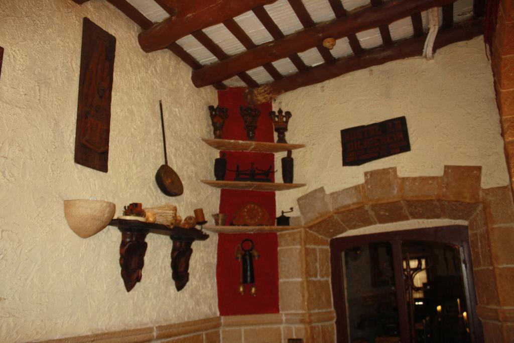 קוניט Hostal Restaurante La Diligencia מראה חיצוני תמונה