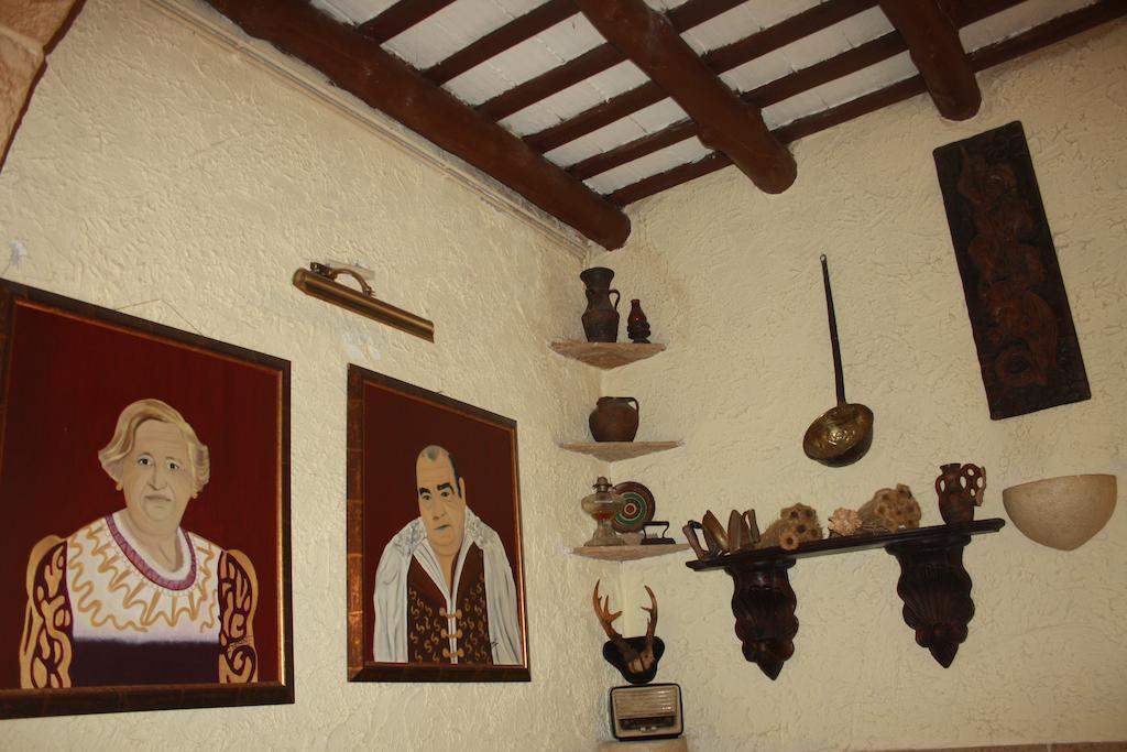 קוניט Hostal Restaurante La Diligencia מראה חיצוני תמונה