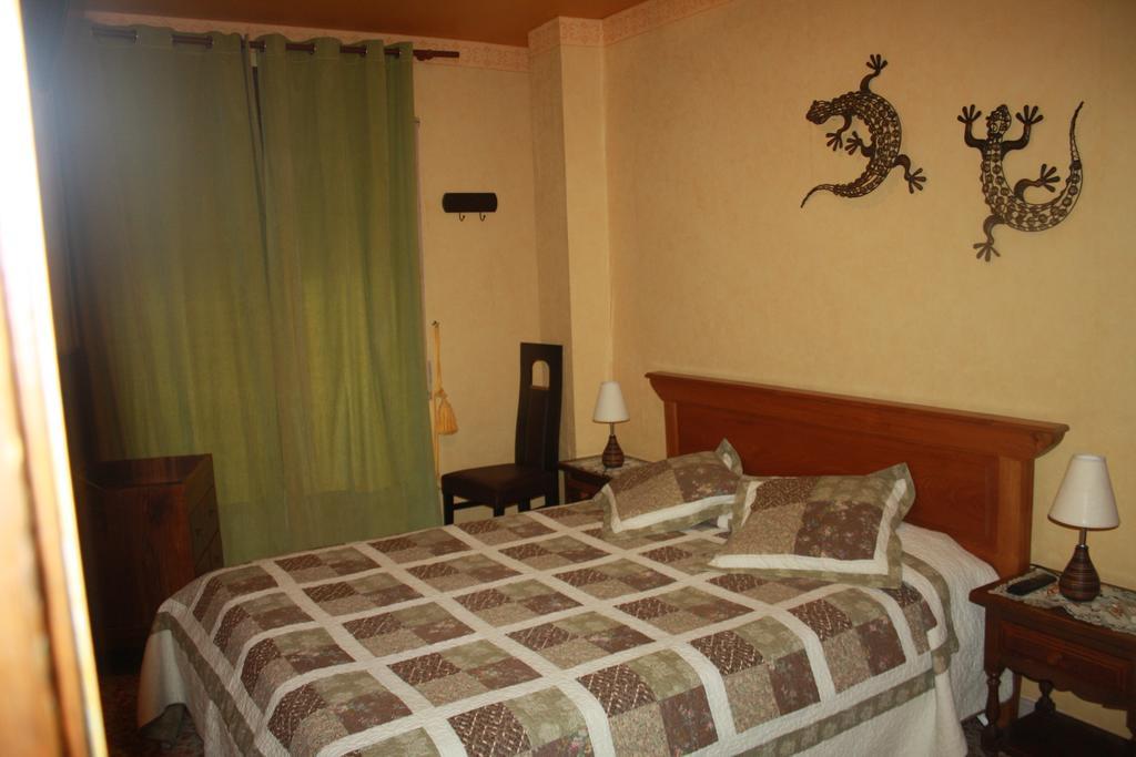 קוניט Hostal Restaurante La Diligencia חדר תמונה