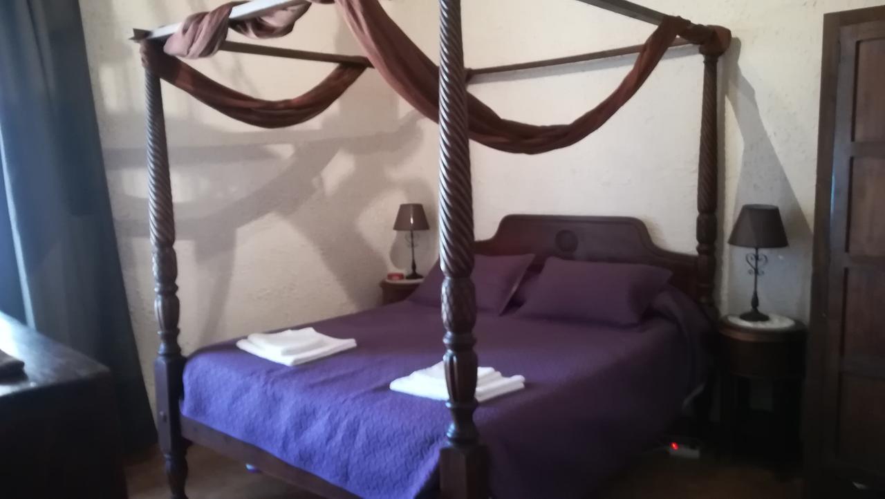 קוניט Hostal Restaurante La Diligencia מראה חיצוני תמונה