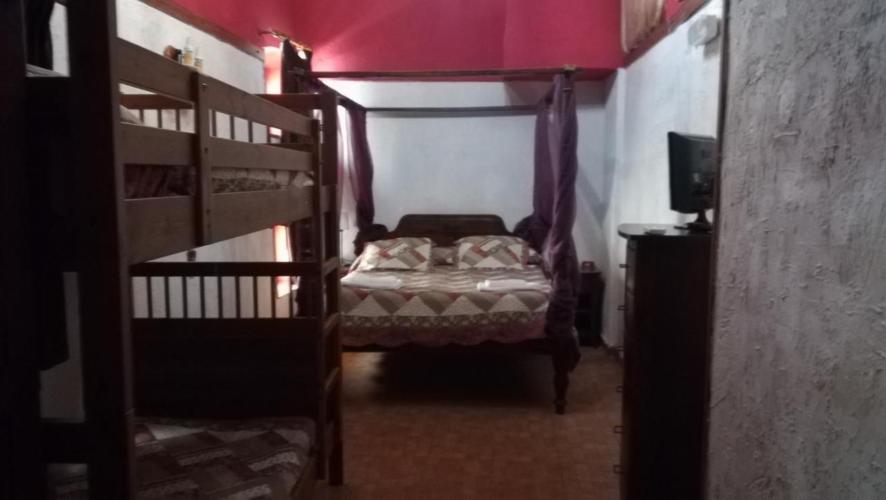 קוניט Hostal Restaurante La Diligencia מראה חיצוני תמונה