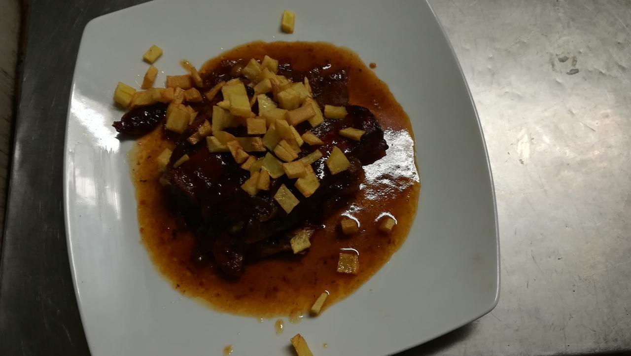קוניט Hostal Restaurante La Diligencia מראה חיצוני תמונה